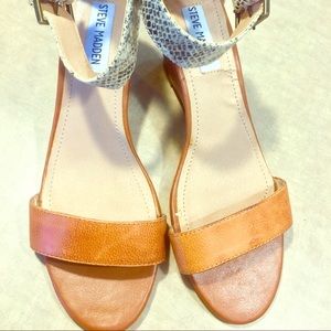Steve Madden wedged sandal